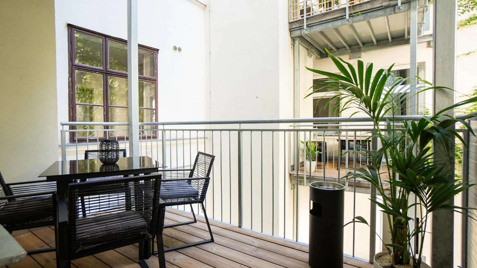 42 M2 Central Bright Apartment With A Terrace Wien Østrig